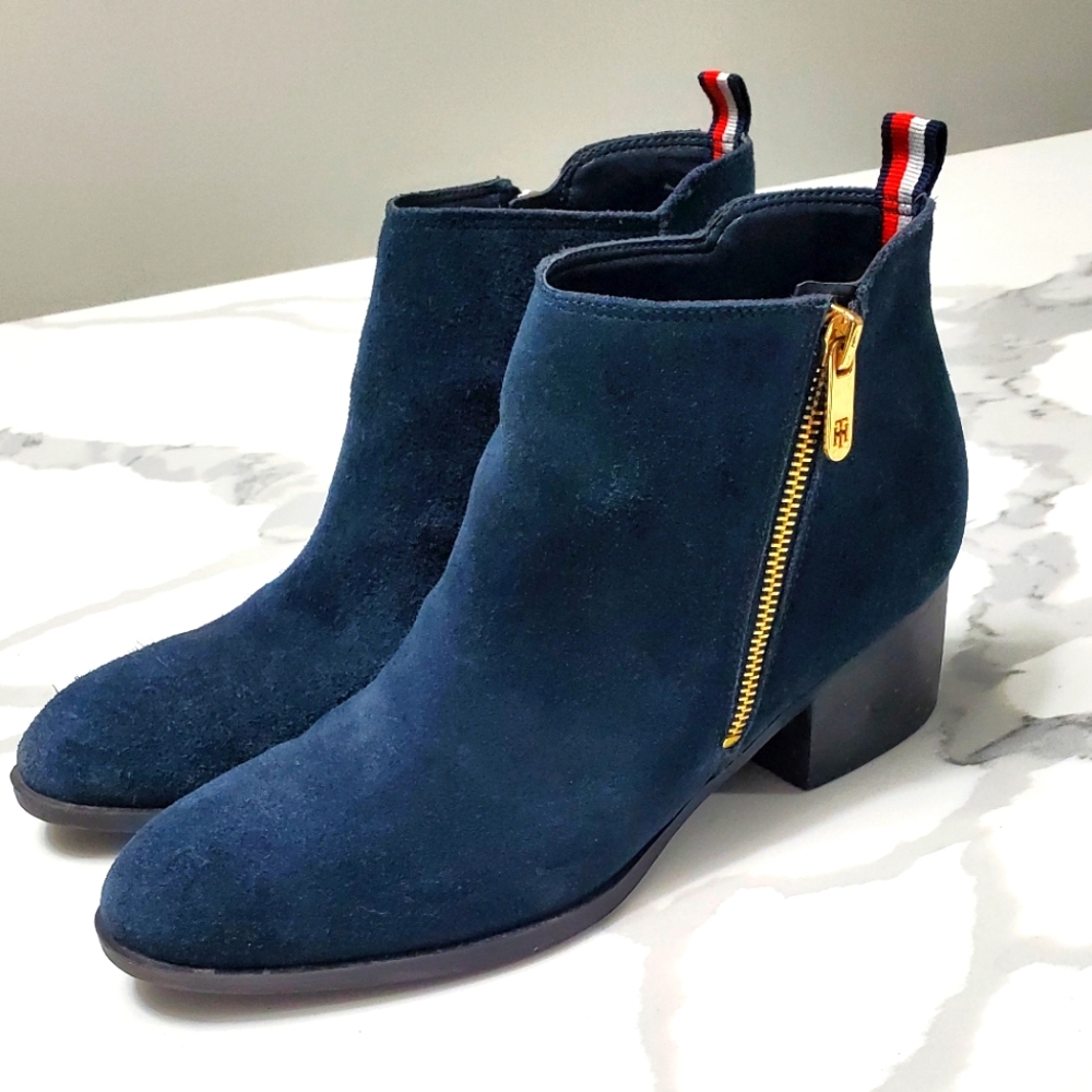 Tommy Hilfiger TWRUTHEE Navy Suede Ankle Boots sz. 9M